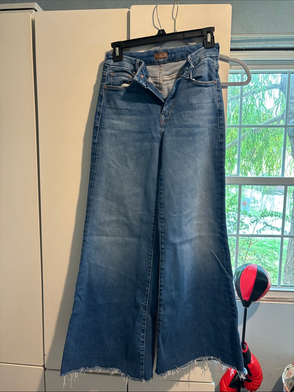 MOTHER The Roller Fray Wide-Leg Flared Jeans in Blue Wash Size 24